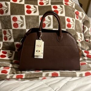 Divina Firenze leather Row  style bag NWT